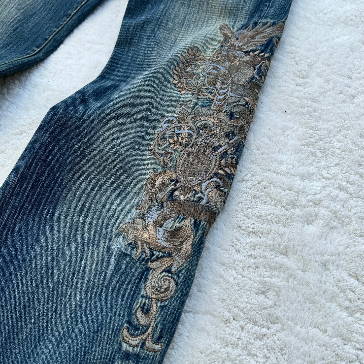 Vintage Washed Embroidery Flared Jeans