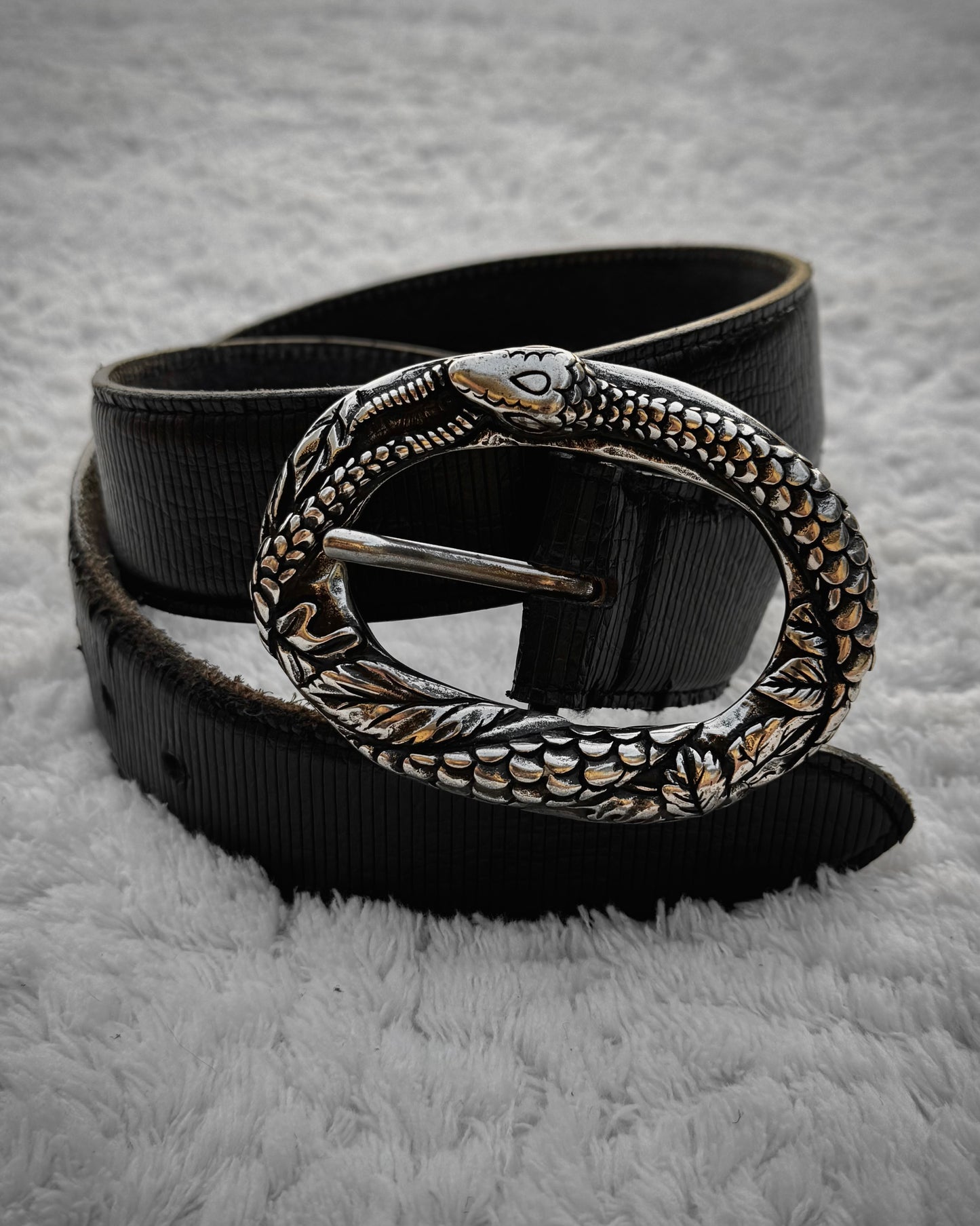 Tornado Mart Snake Buckle Textured Belt