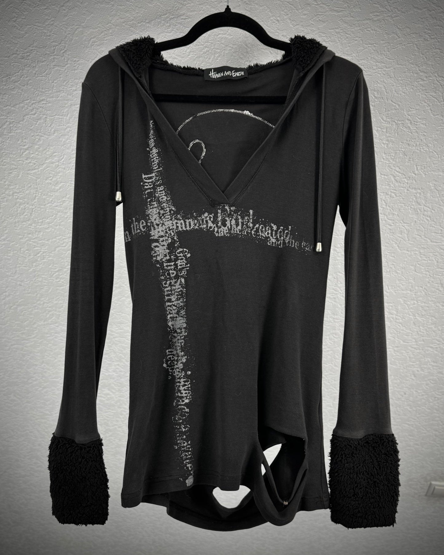 Heaven & Earth Pierced Distressing Skull Hoodie