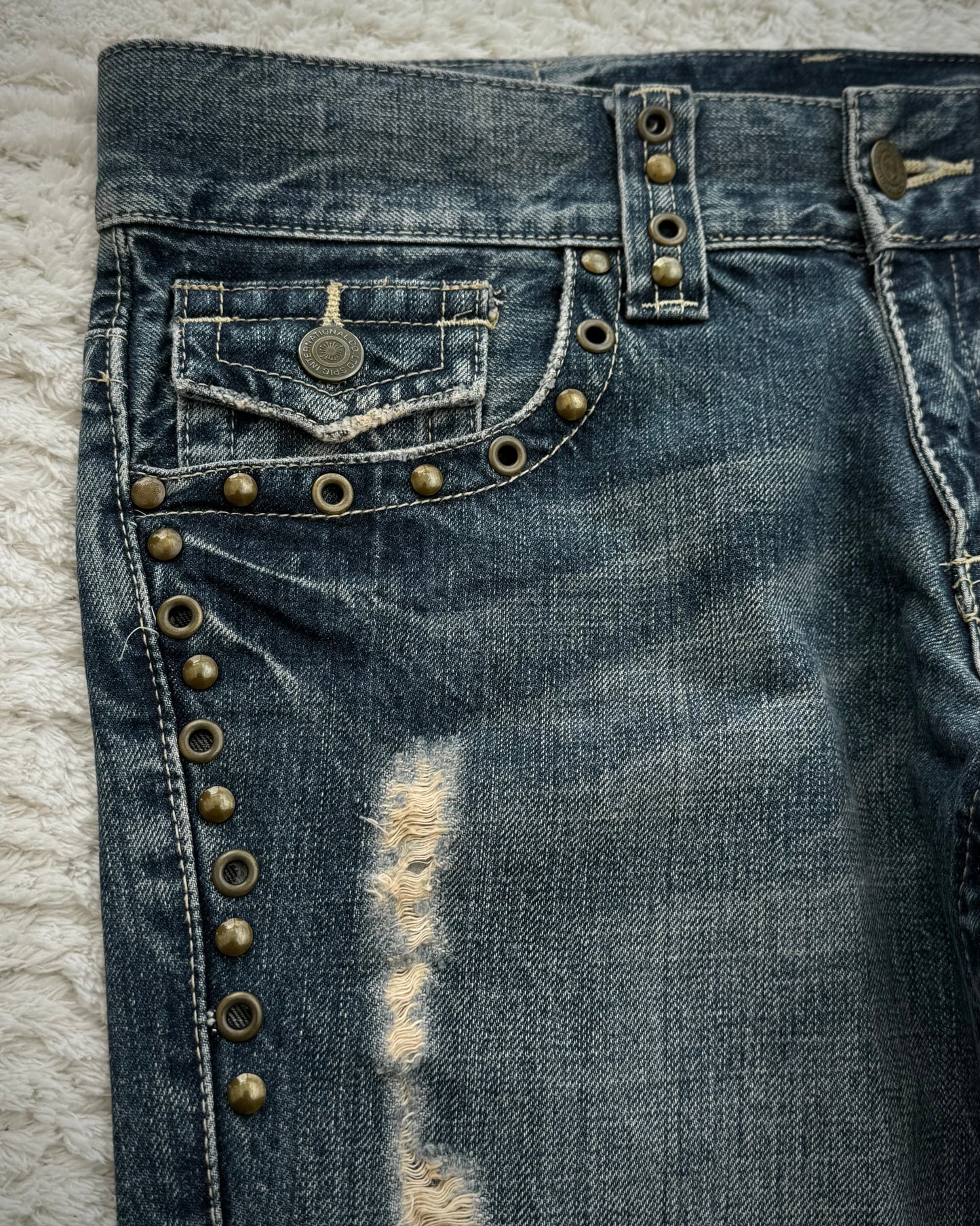 Tornado Mart Pierced Western Spiral Bootcut Jeans