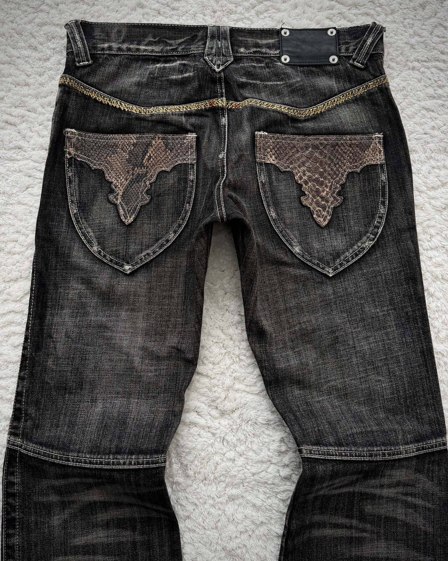 Semantic Design Python Detailed Sword Knee Flared Jeans