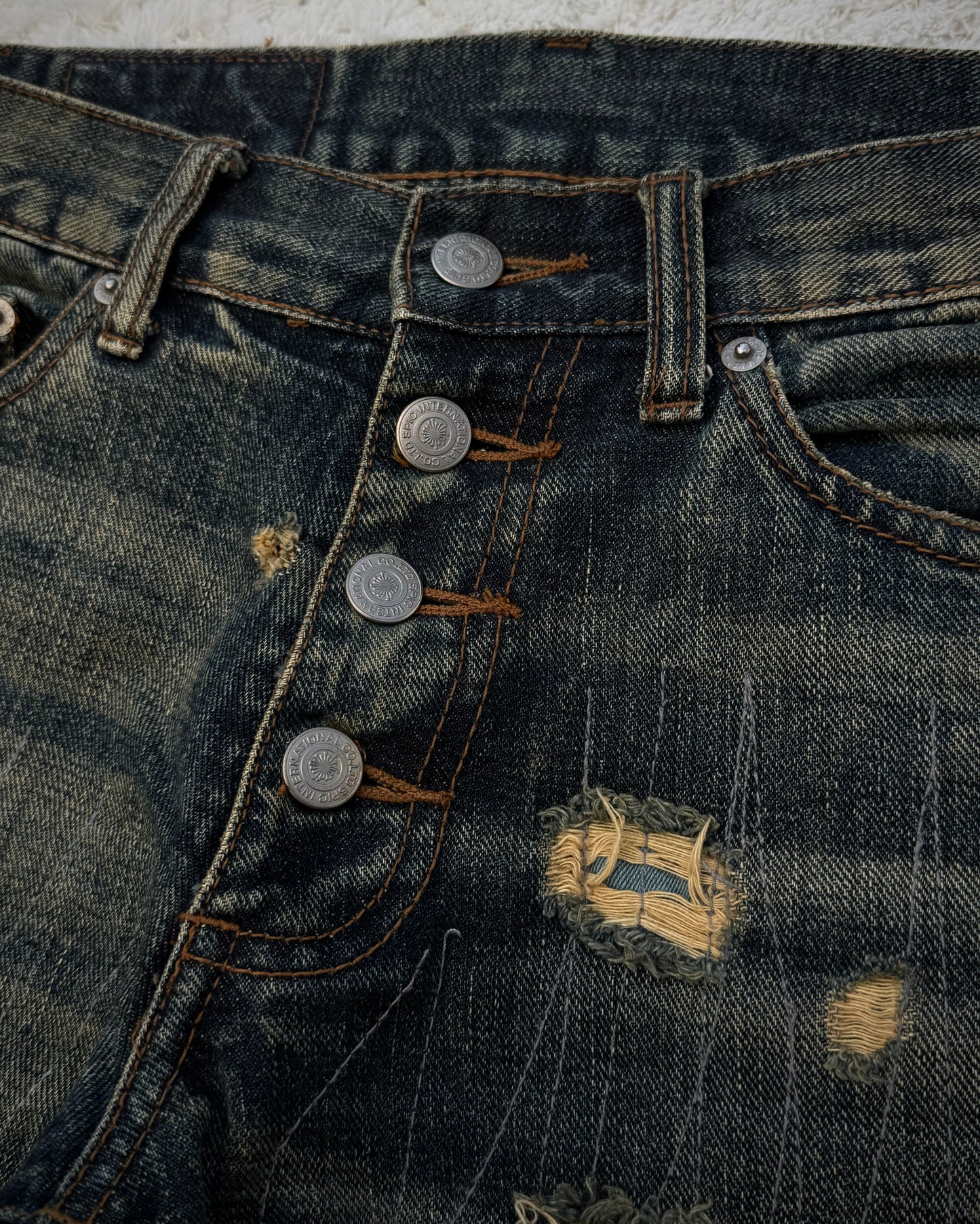 Tornado Mart Mud Washed Repaired Distressing Flared Jeans