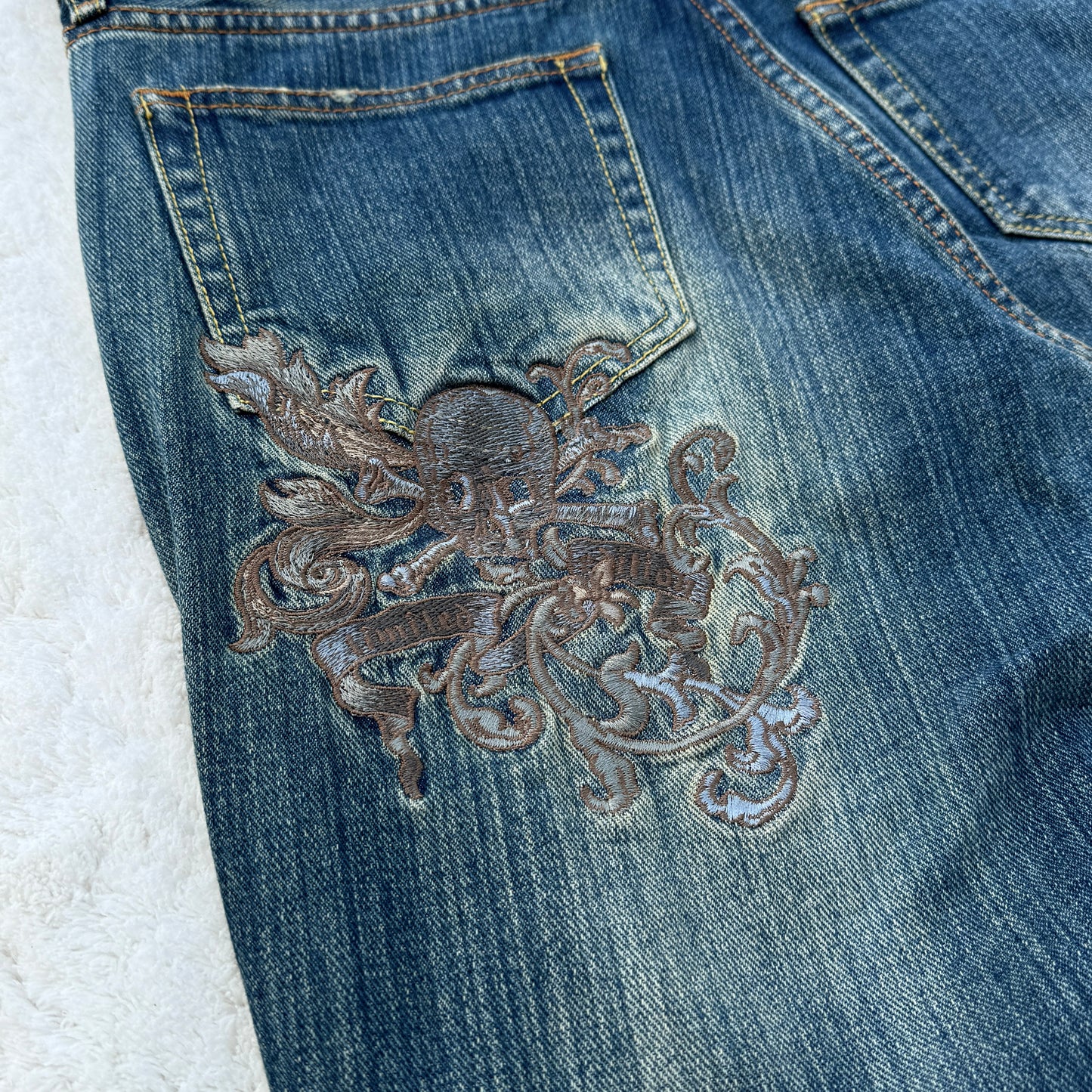 Vintage Washed Embroidery Flared Jeans