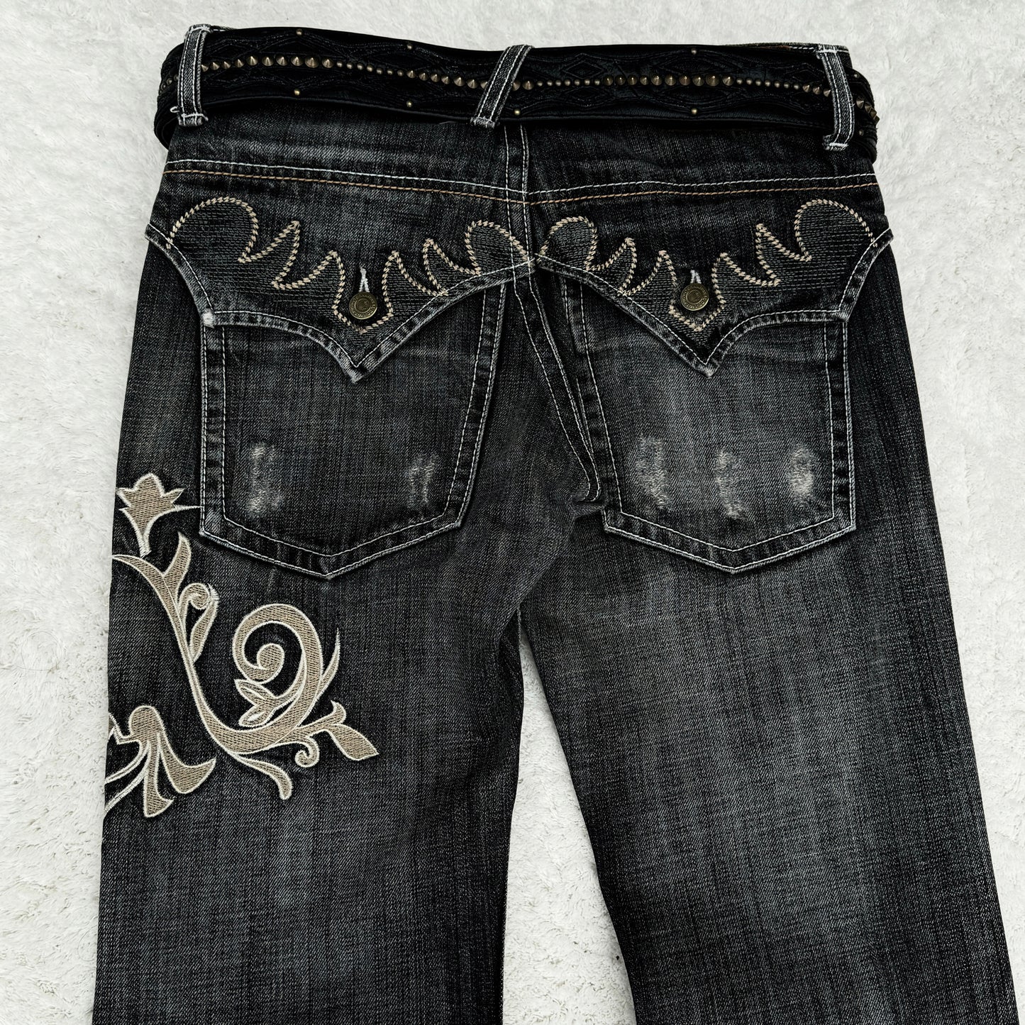 Tornado Mart „Tribal“ Embroidery Flared Jeans