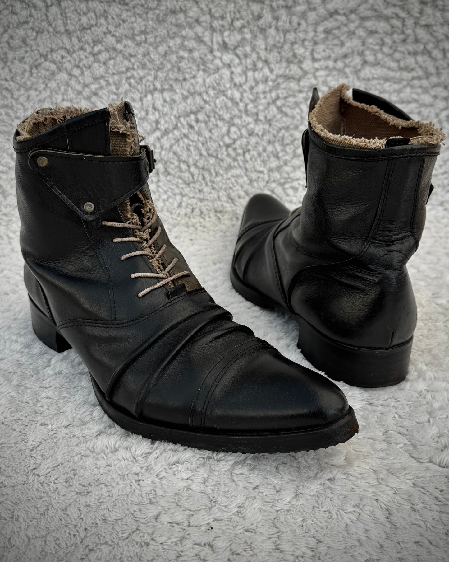 Alfredo Bannister Layered Wrinkled Leather Pointed Boots