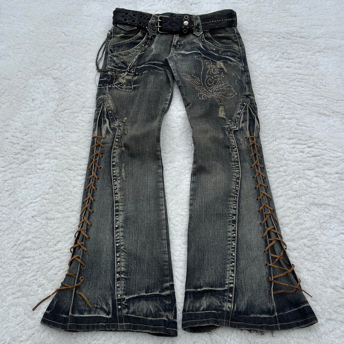 Tornado Mart Butterfly Decorated Flared Jeans