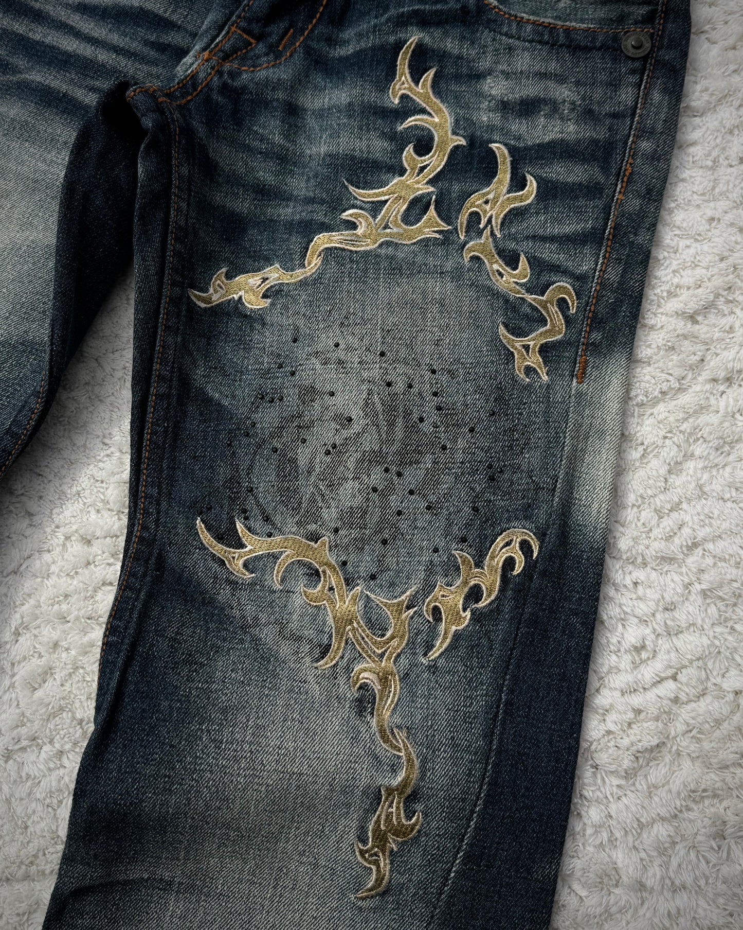 Tornado Mart Tribal Embroidery Spiral Flared Jeans