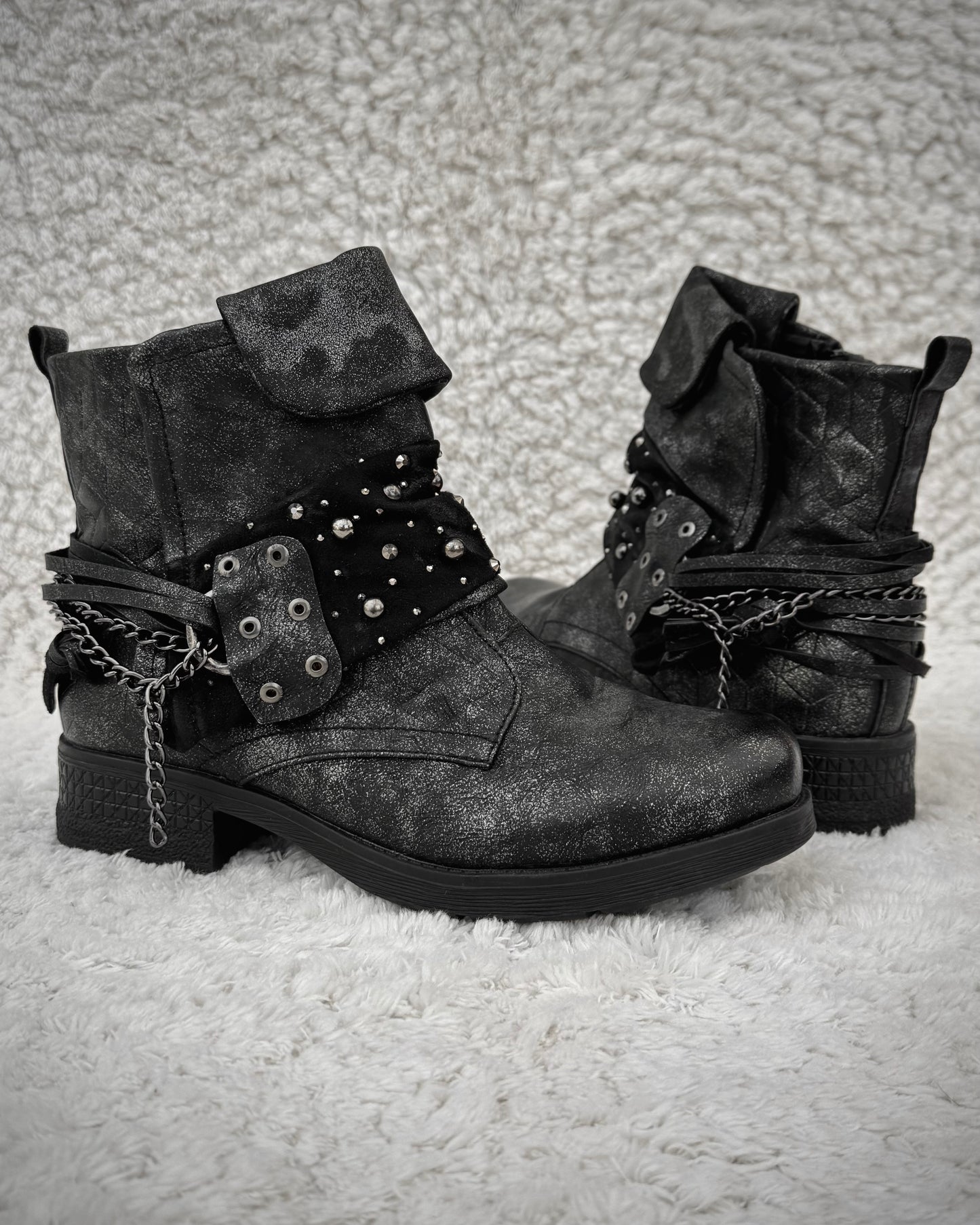 Forever Folie Studded Layered Chain Boots