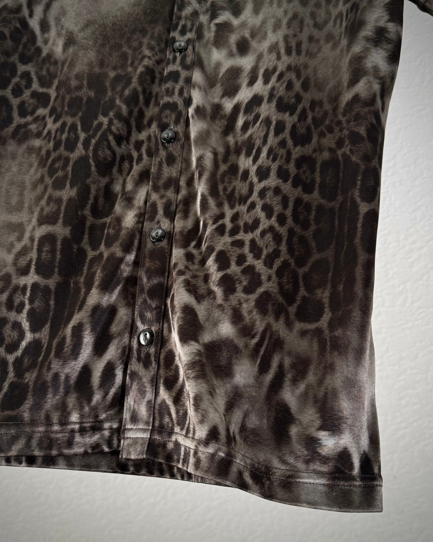 Shellac Leopard Pattern Button Up T-Shirt