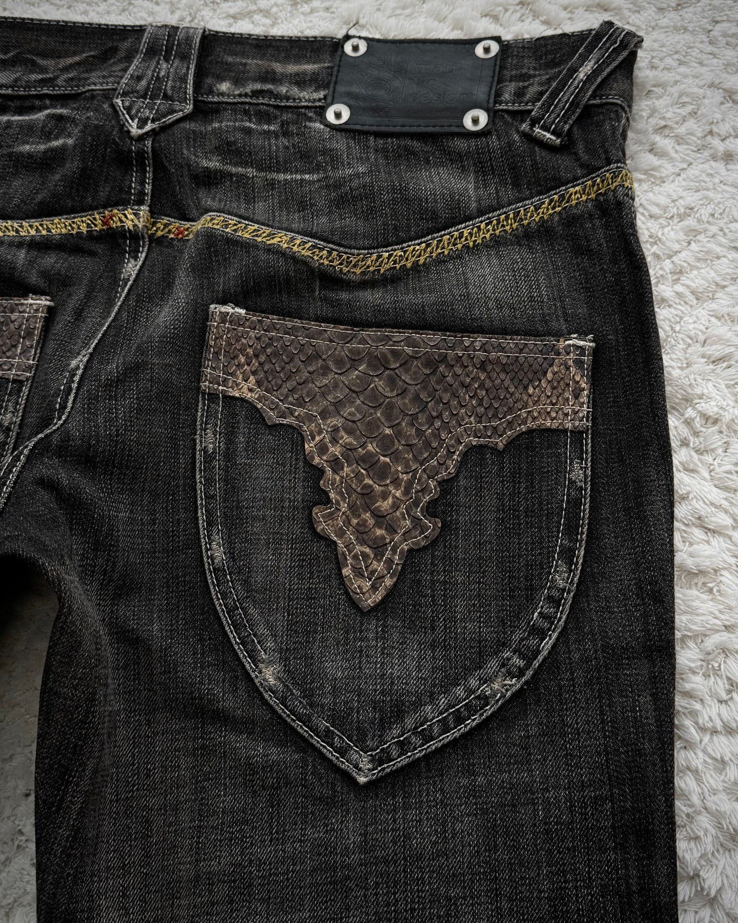 Semantic Design Python Detailed Sword Knee Flared Jeans