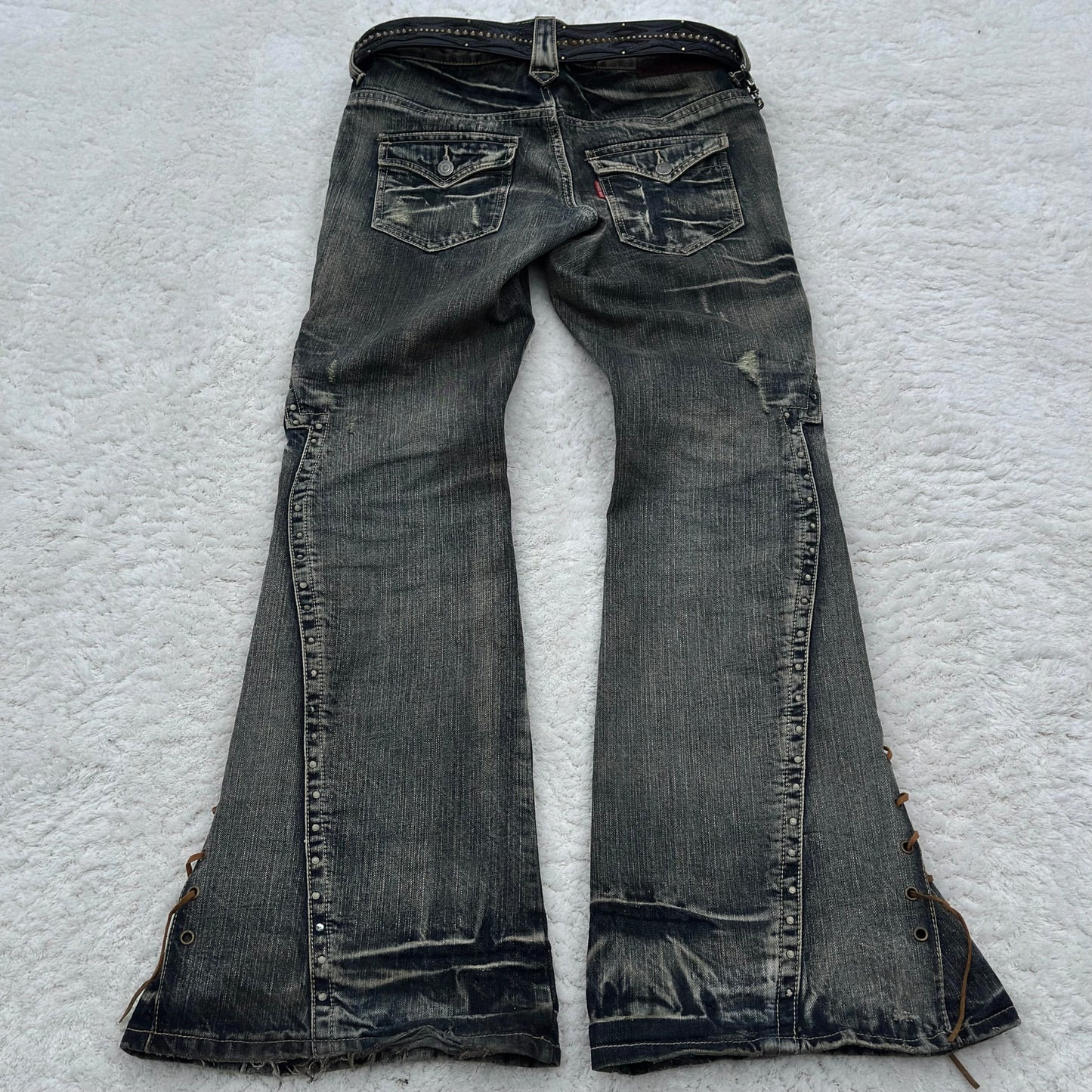 Tornado Mart Butterfly Decorated Flared Jeans