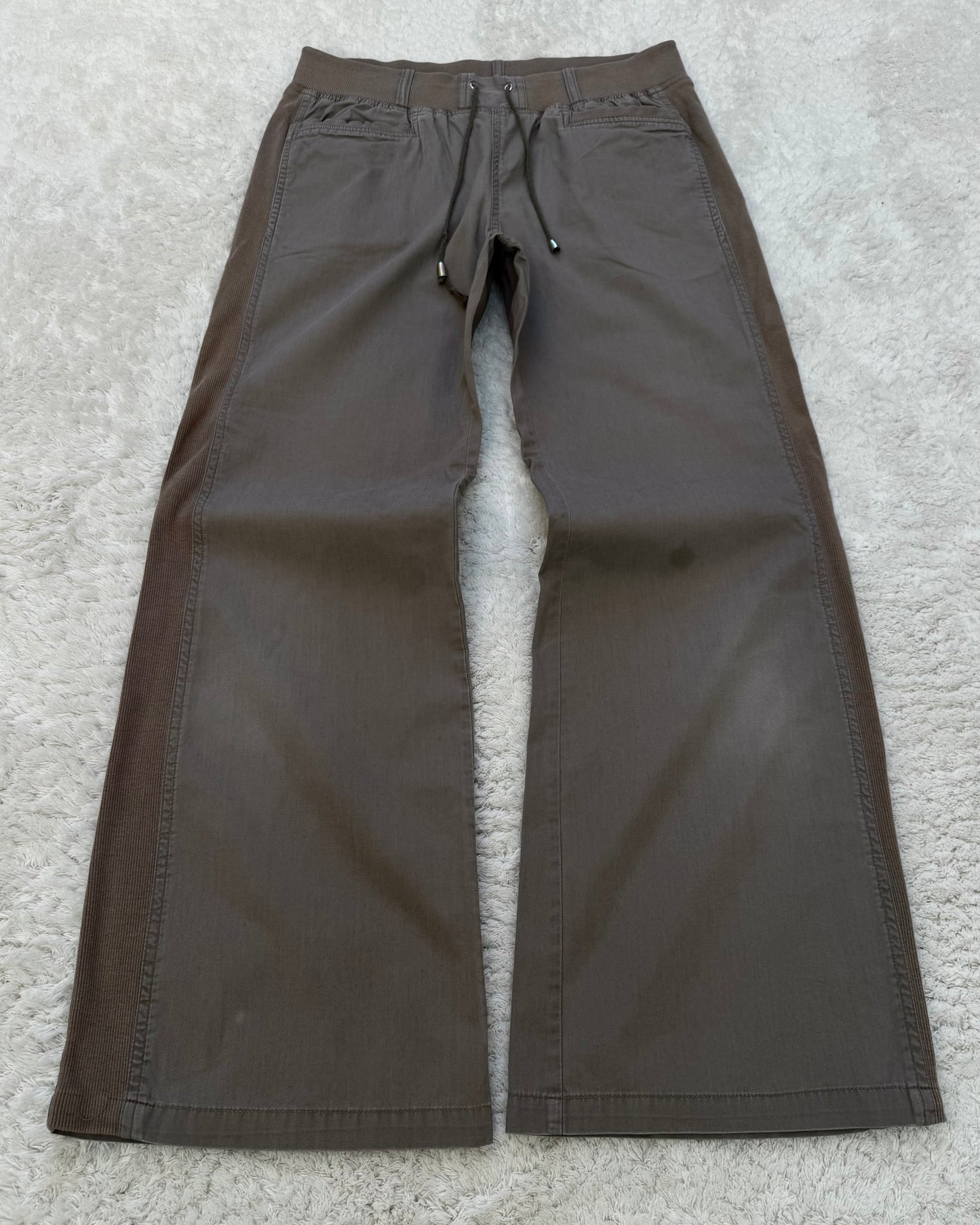 Amical „G.O.A“ Flared Pants
