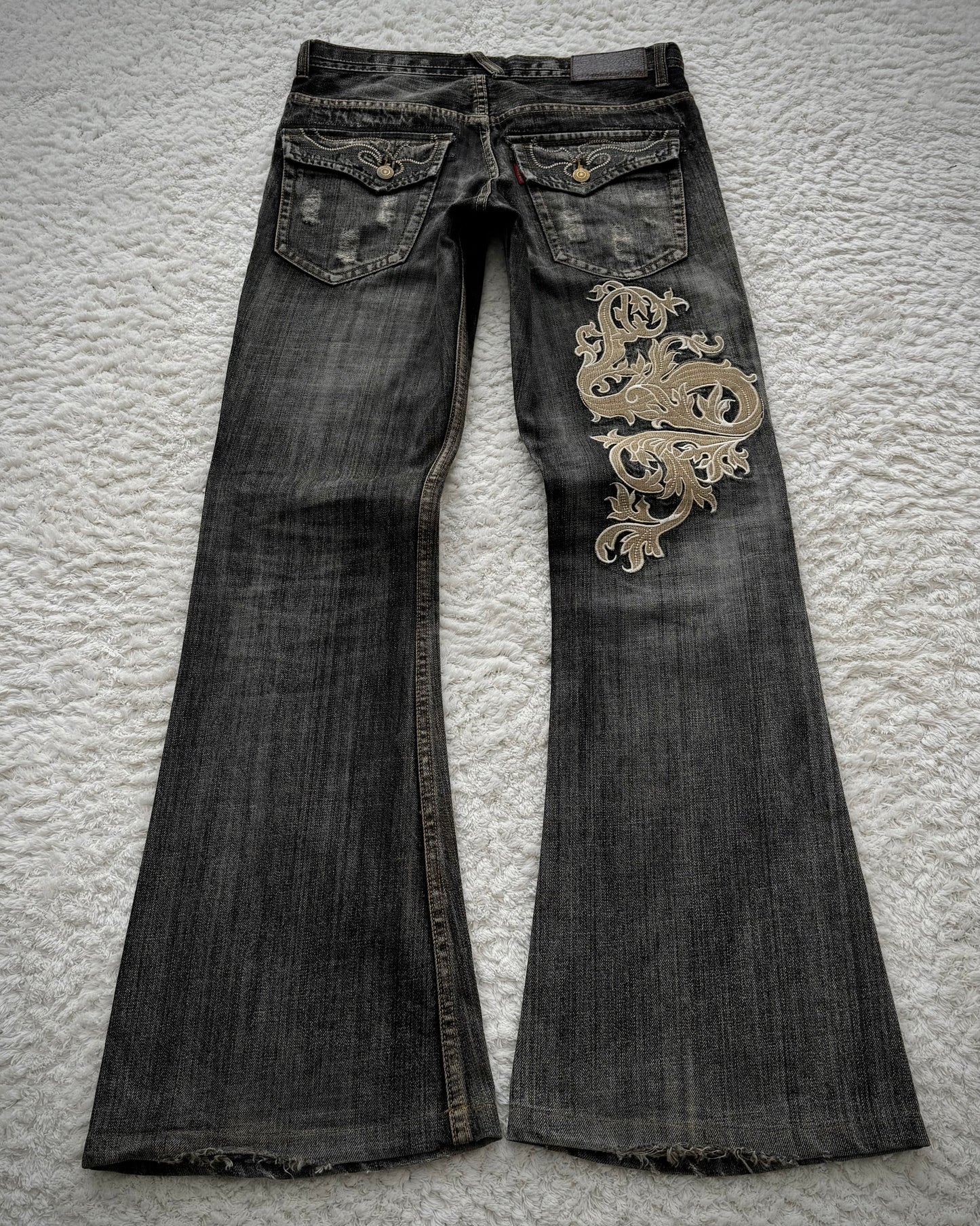 Tornado Mart Tribal Embroidery Spiral Flared Jeans