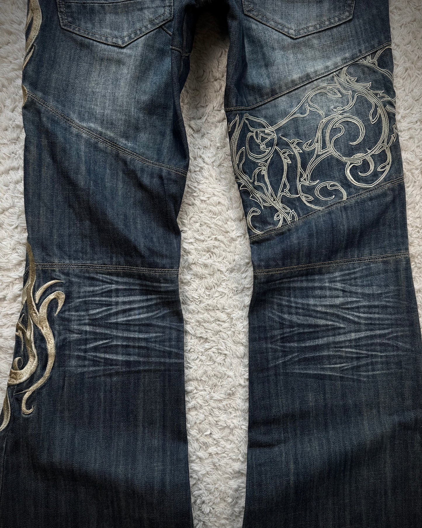 Tornado Mart Tribal Embroidery Bell Bottom Flared Jeans