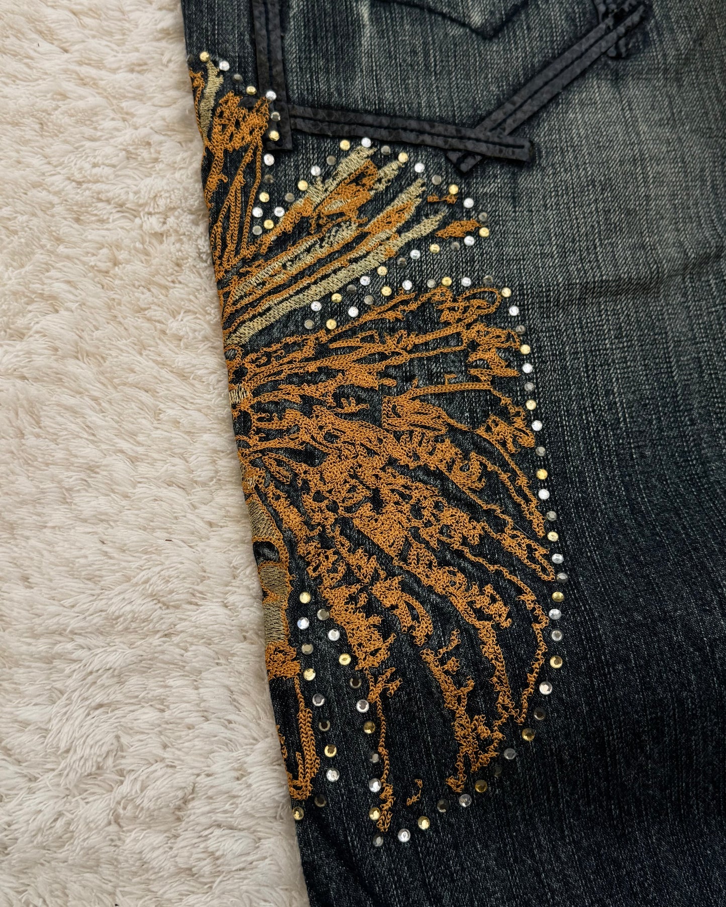 Tornado Mart Tribe Skull Embroidery Flared Jeans