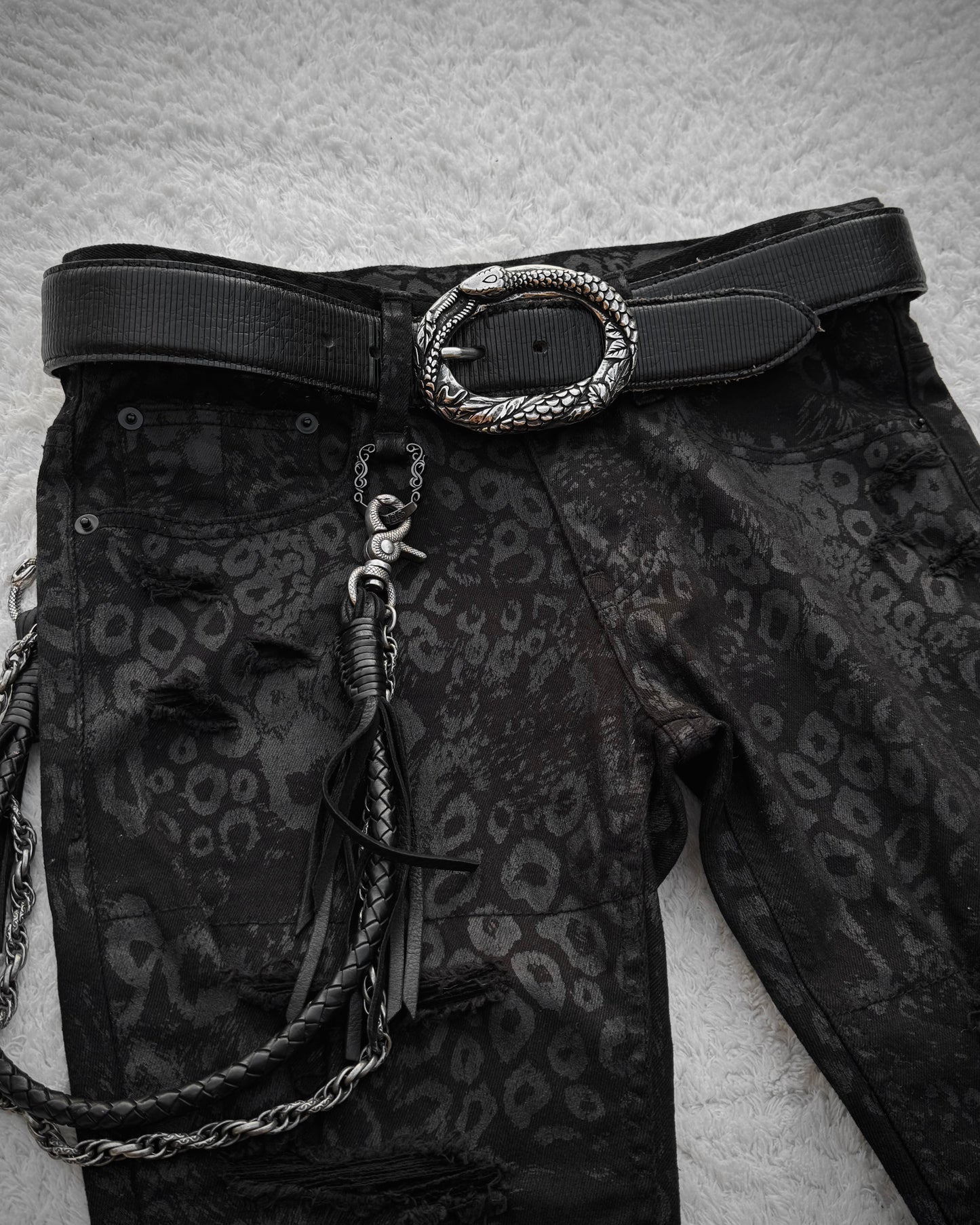 Tornado Mart Snake Buckle Textured Belt