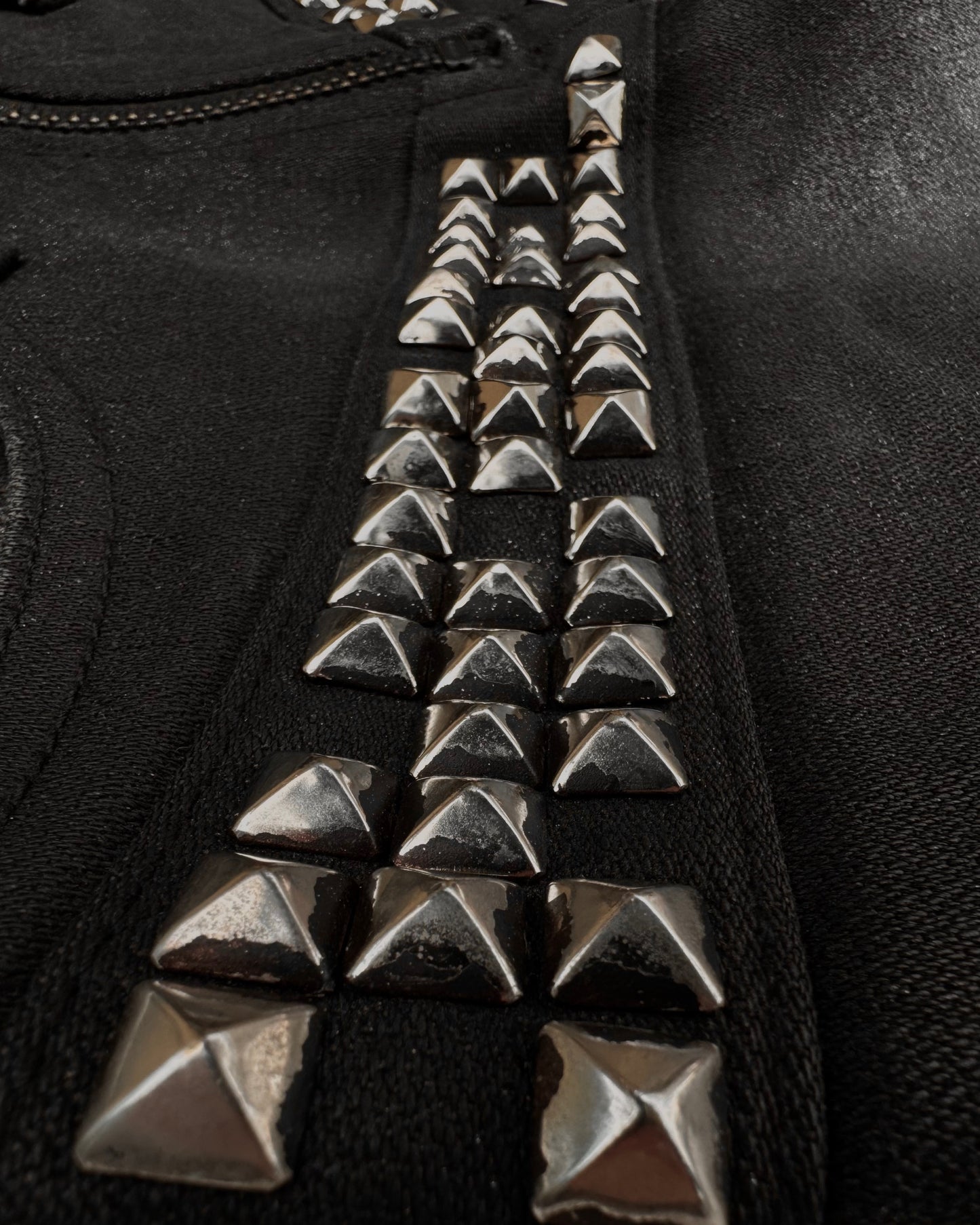 LED Rechwe Veronica Arizona Crack Waxed Studded Flared Jeans