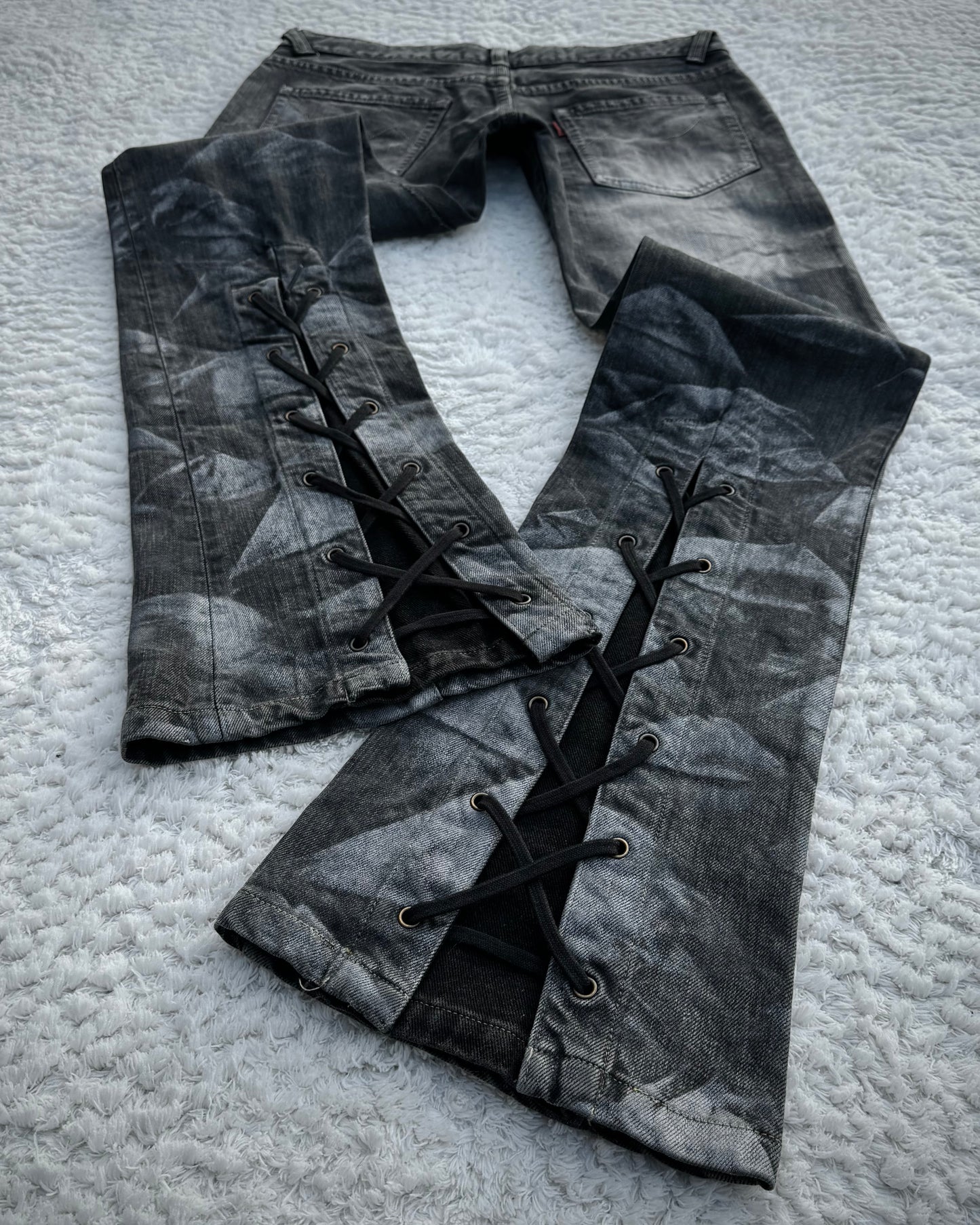 Tornado Mart Backlace Crystal Washed Flared Jeans