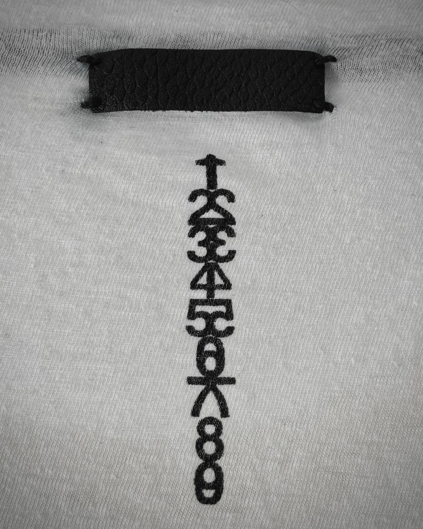 IfSixWasNine Asymmetrical „Bone“ T-Shirt