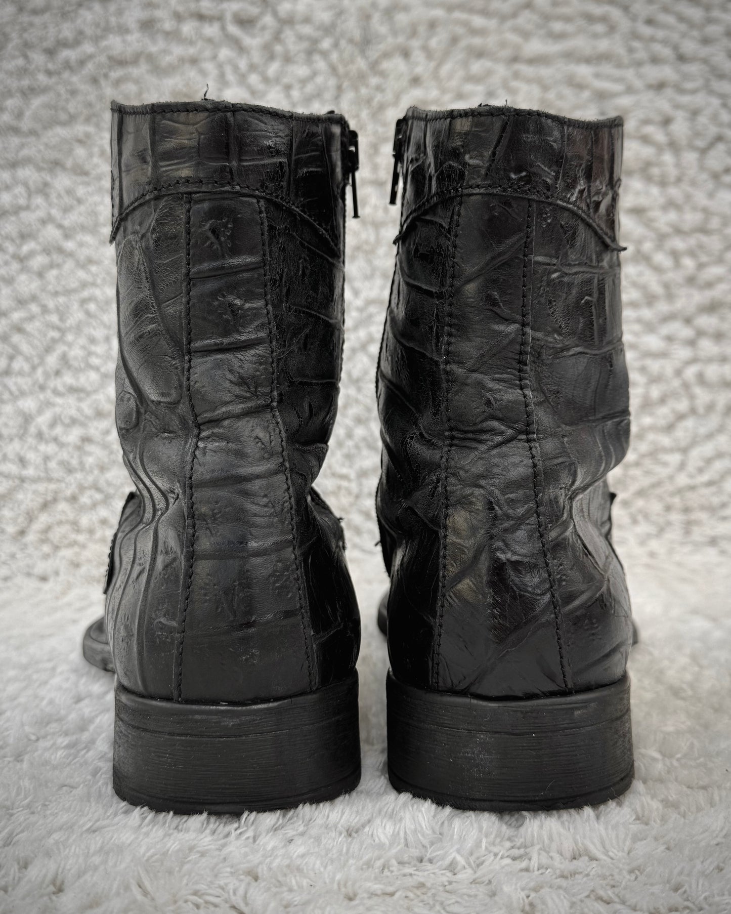 Bata Crocodile Pointed Toe Leather Boots