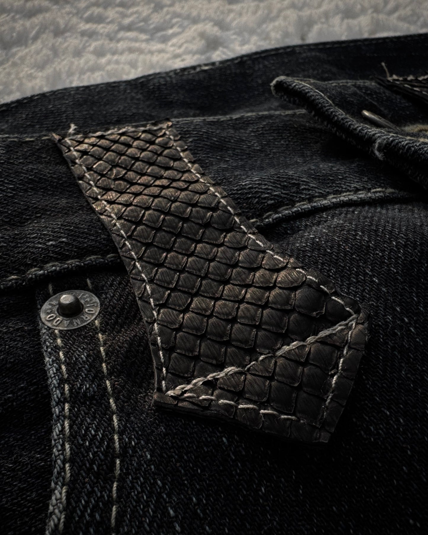 Tornado Mart Python Detailed Mud Claw Marks Washed Flared Jeans