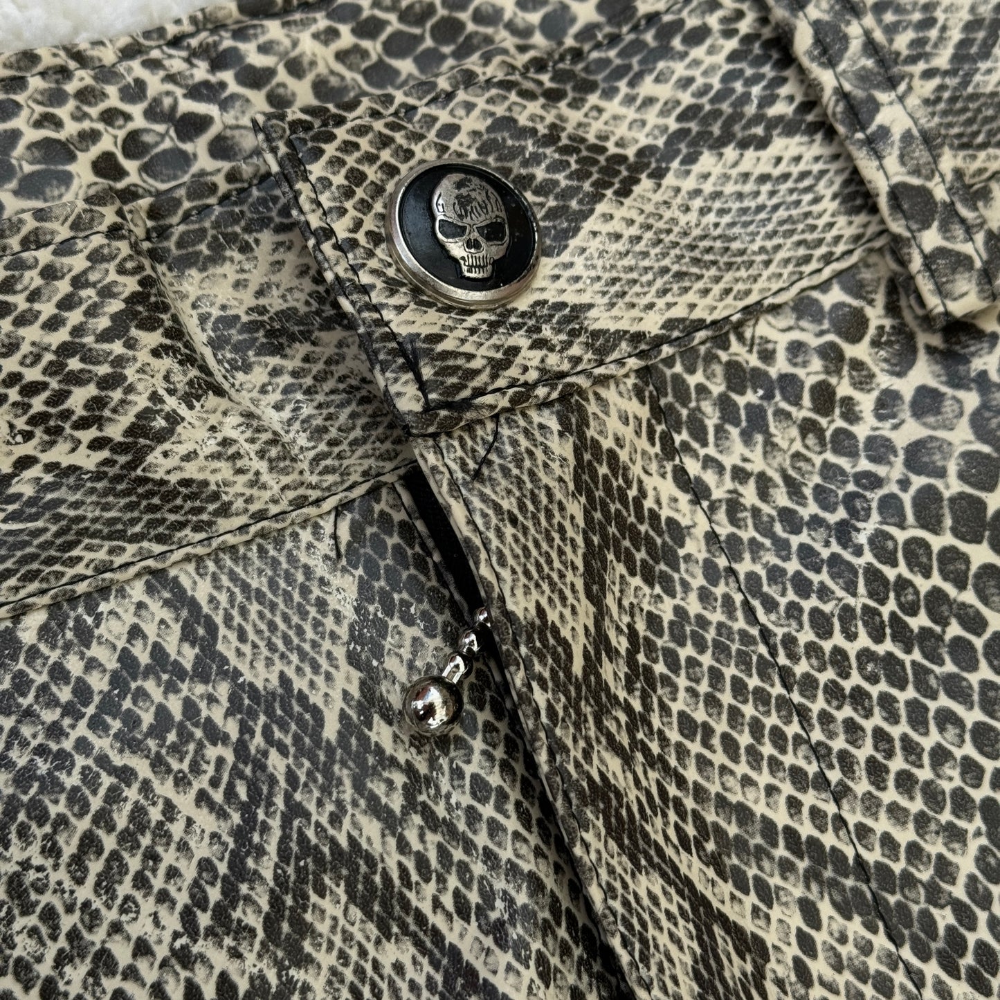 Richärds Flared Snakeskin Pants