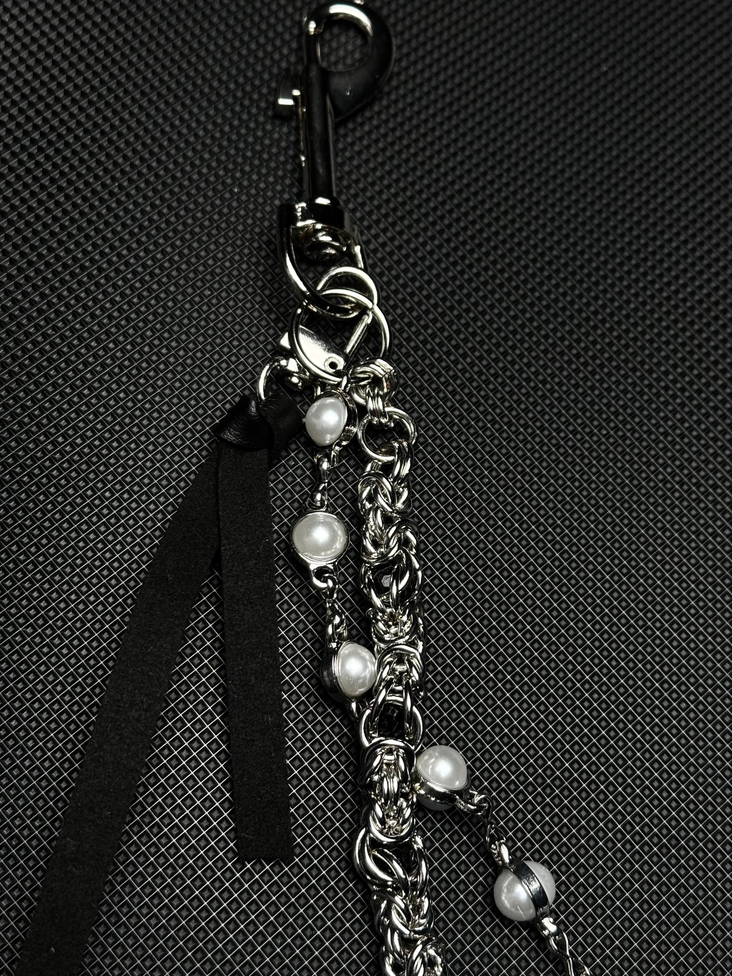 Double Layered Chain Wrapped Pearls Wallet Chain