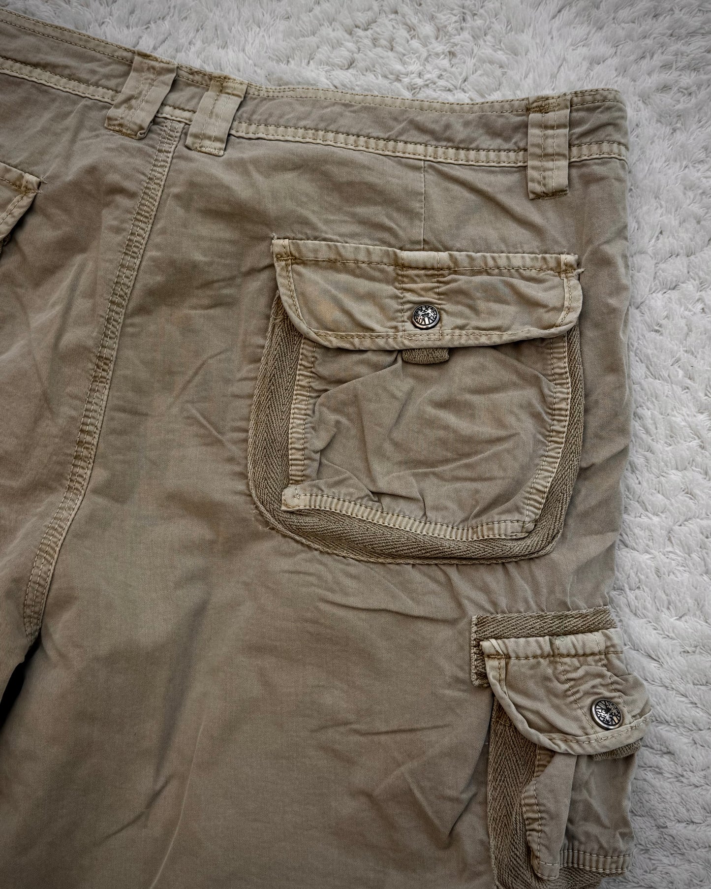 Lions Chest Desert Cargo Shorts