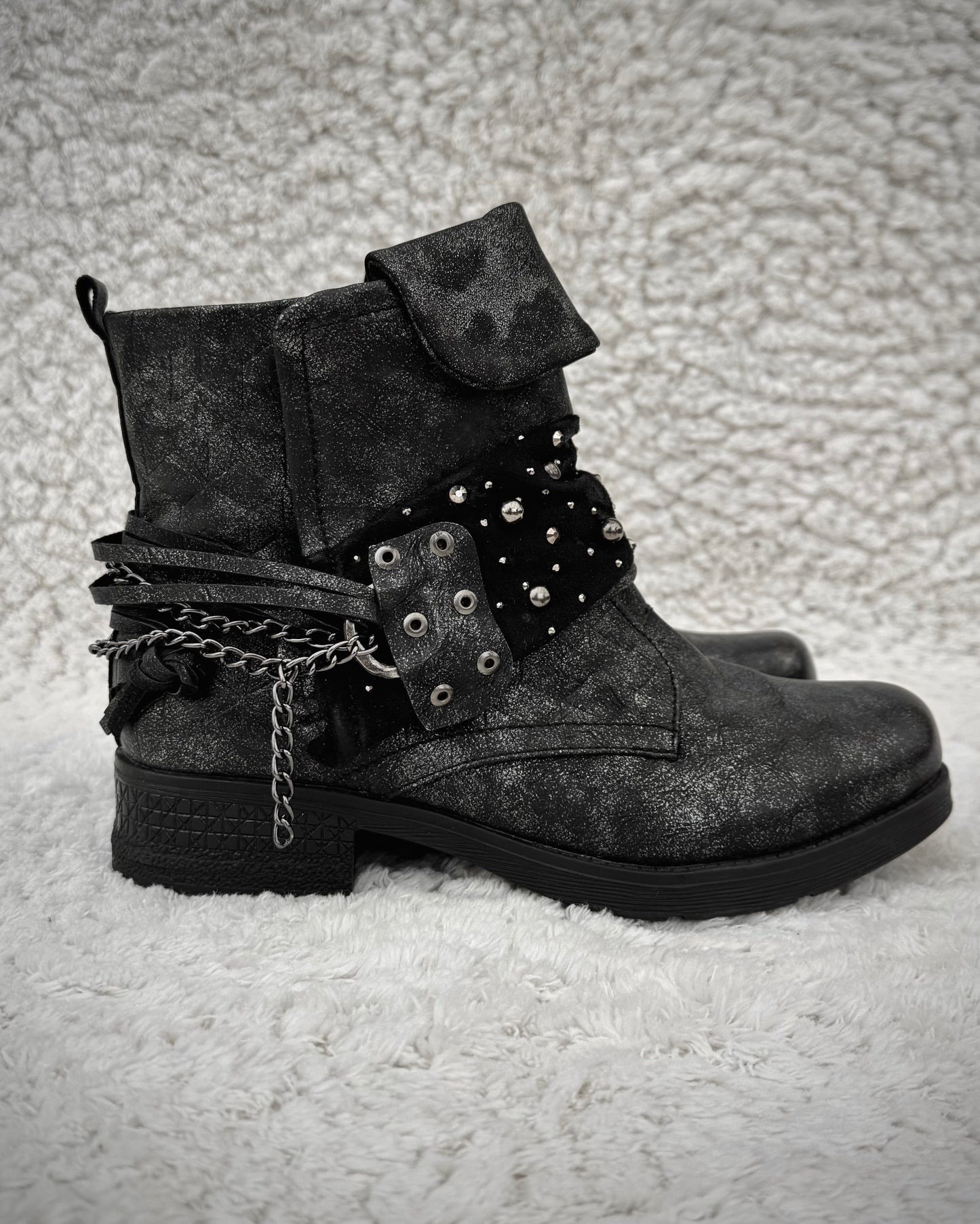 Forever Folie Studded Layered Chain Boots