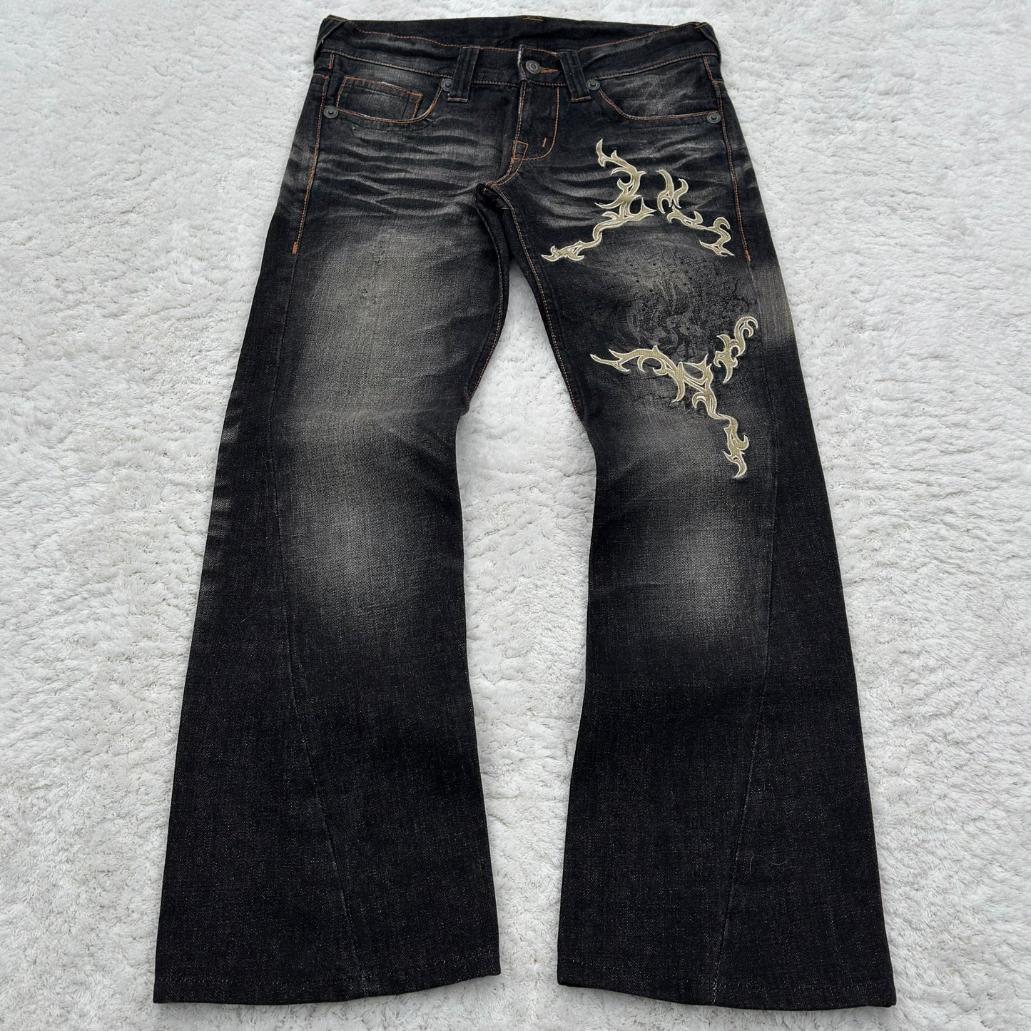 Tornado Mart Spiral Cut Tribal Embroidery Flared Jeans