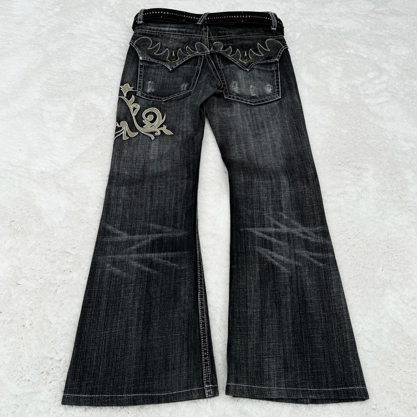 Tornado Mart „Tribal“ Embroidery Flared Jeans