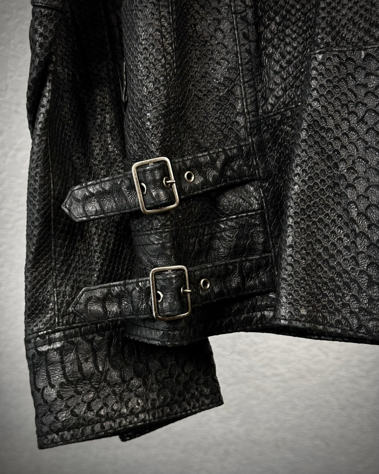 Schlüssel Python Carved Leather Jacket