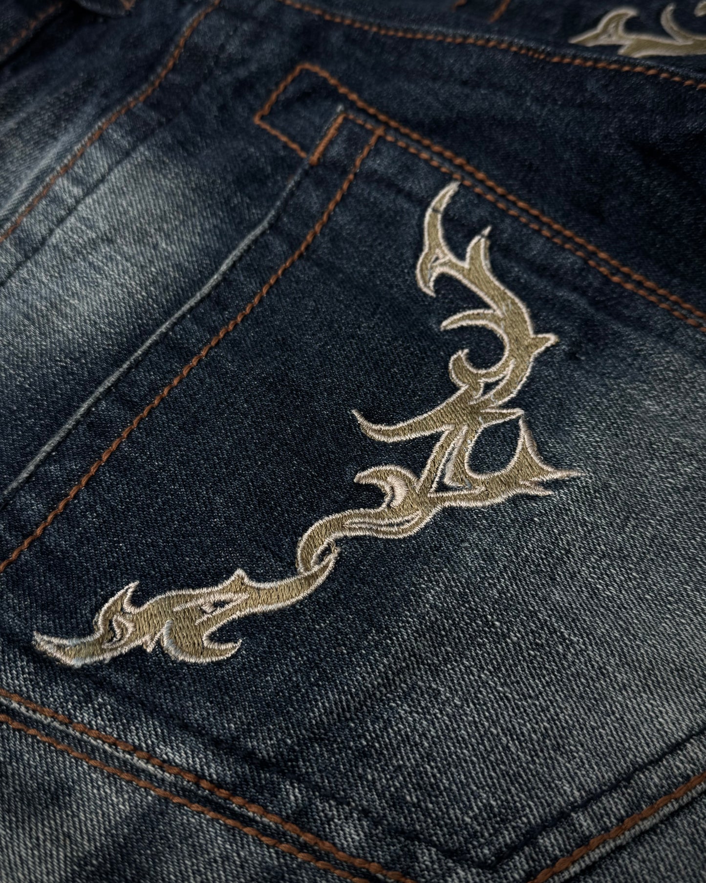 Tornado Mart Tribal Embroidery Spiral Flared Jeans