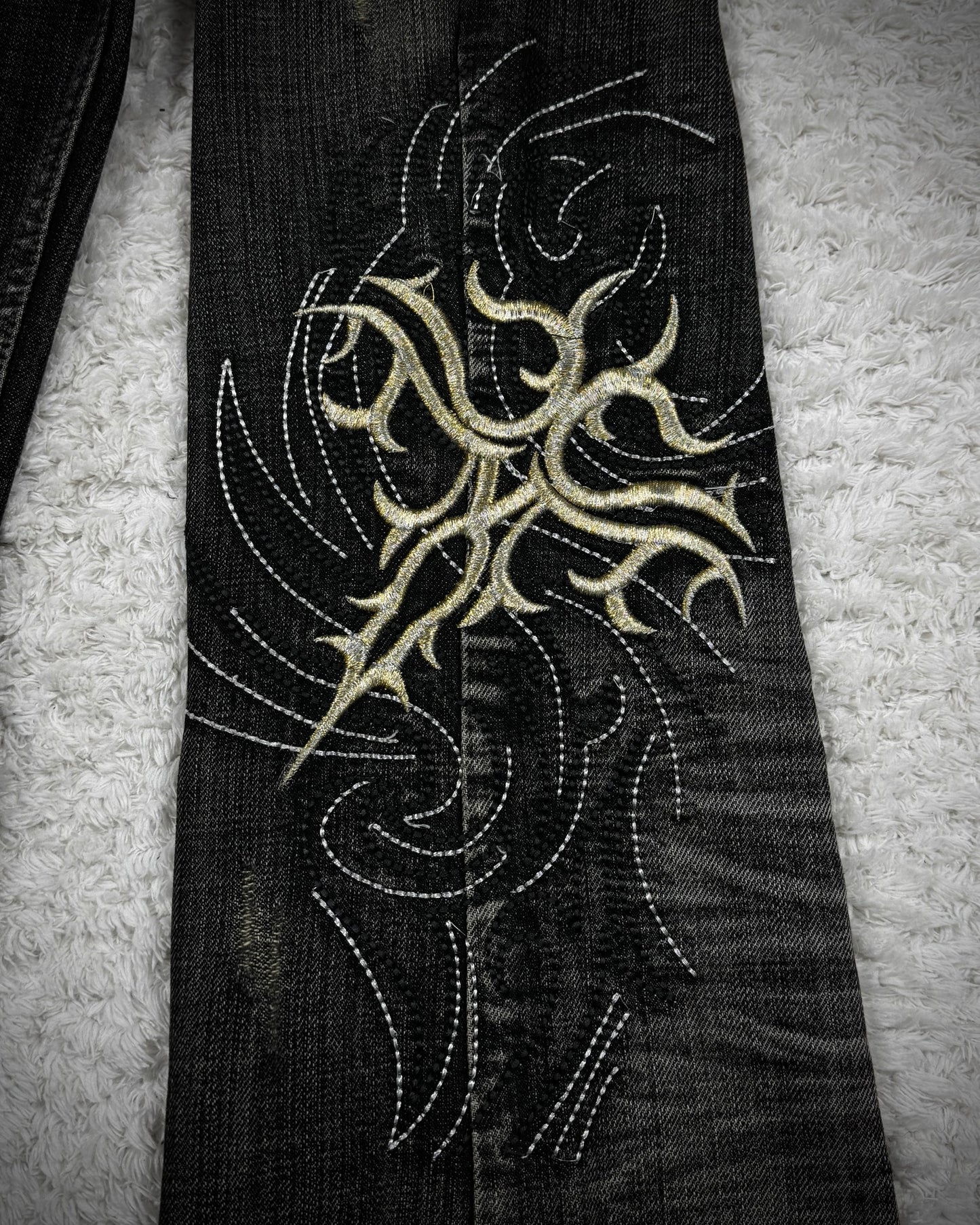 Tornado Mart Cyber Tribal Embroidery Flared Jeans