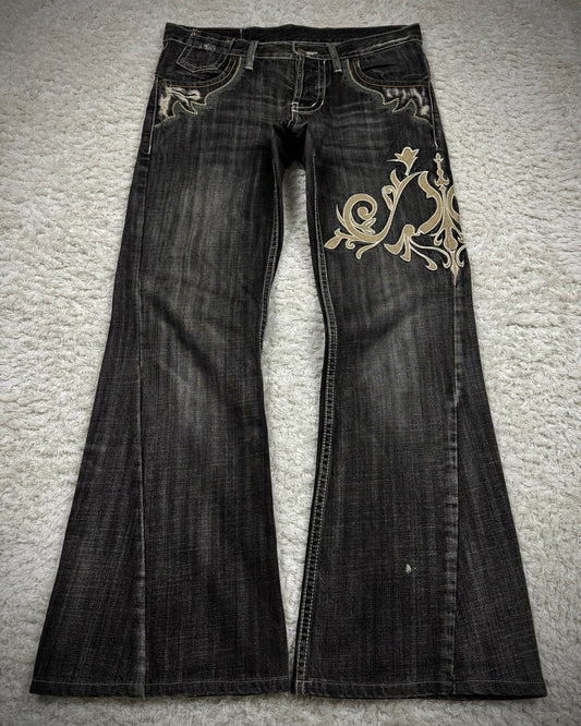 Tornado Mart Tribal Embroidery Flared Jeans