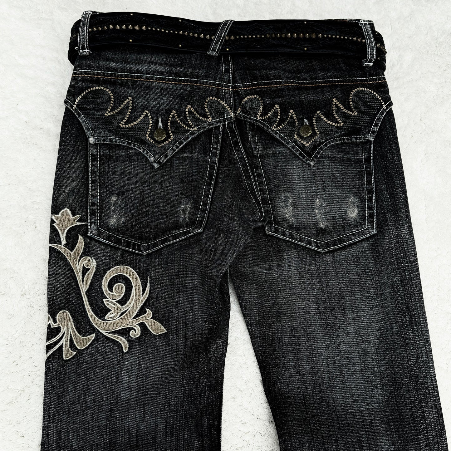 Tornado Mart „Tribal“ Embroidery Flared Jeans