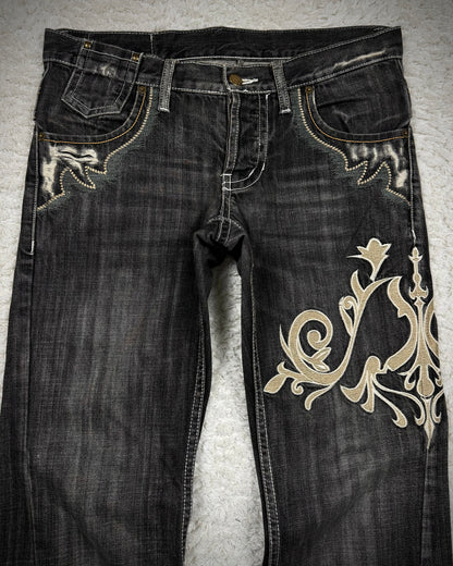 Tornado Mart Tribal Embroidery Flared Jeans