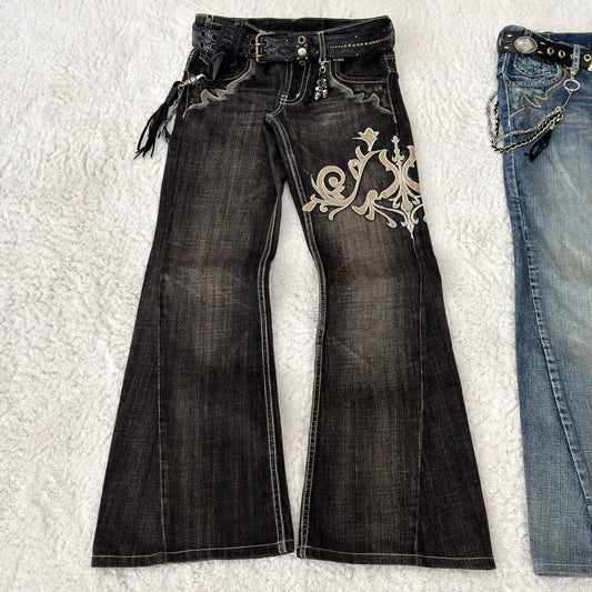 Tornado Mart Tribal Embroidery Flared Jeans