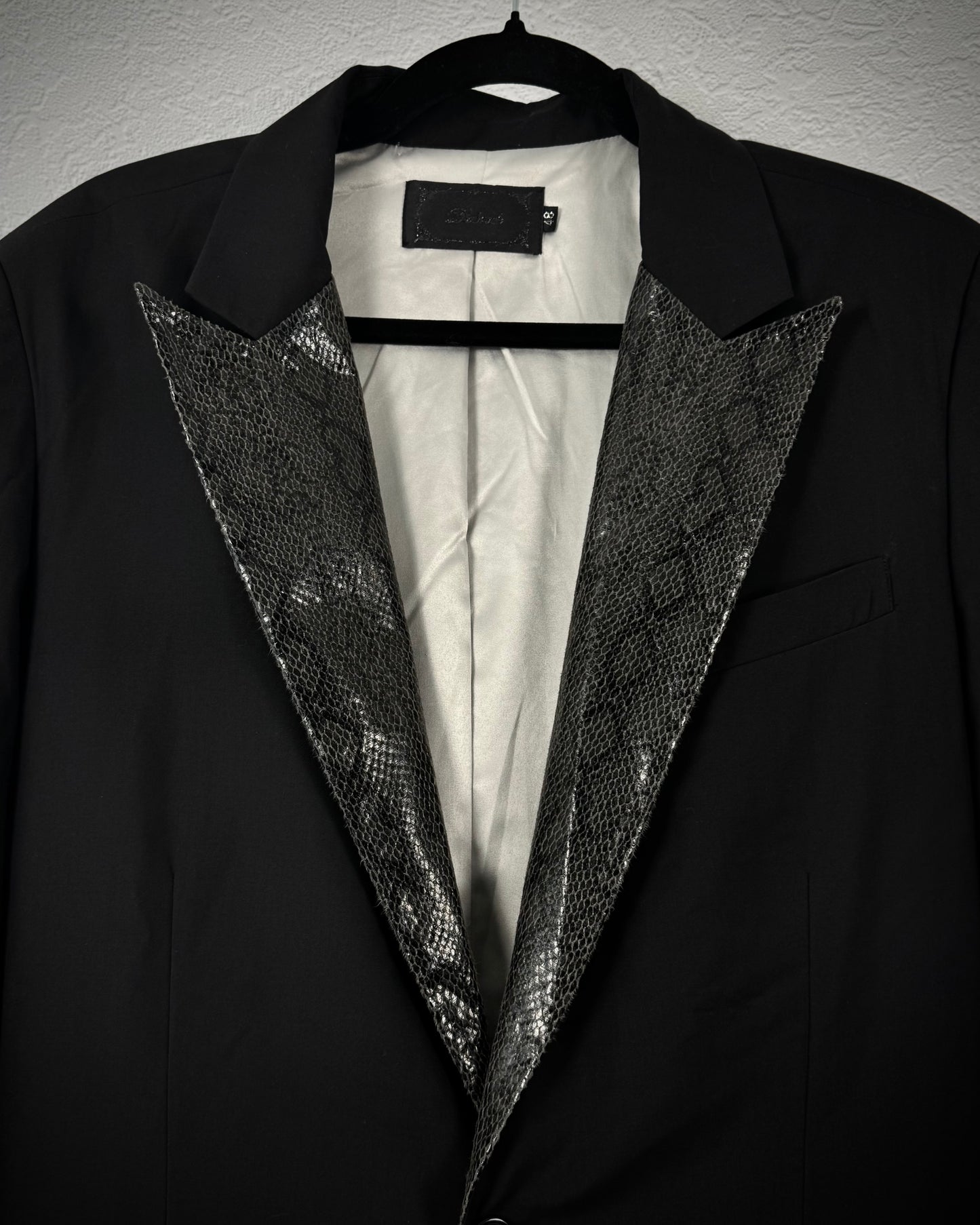 Diatrack Python Peaked Lapel Blazer
