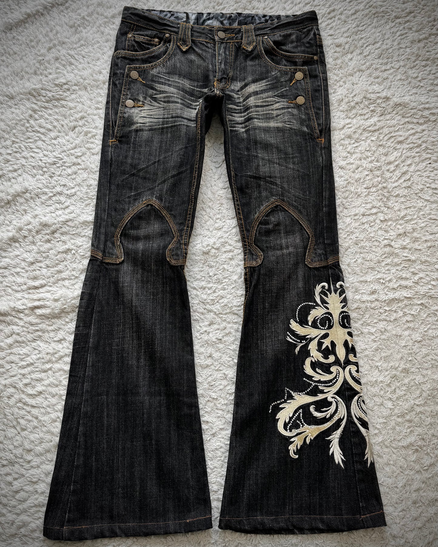 Tornado Mart Tribal Tattoo Embroidery Flared Jeans
