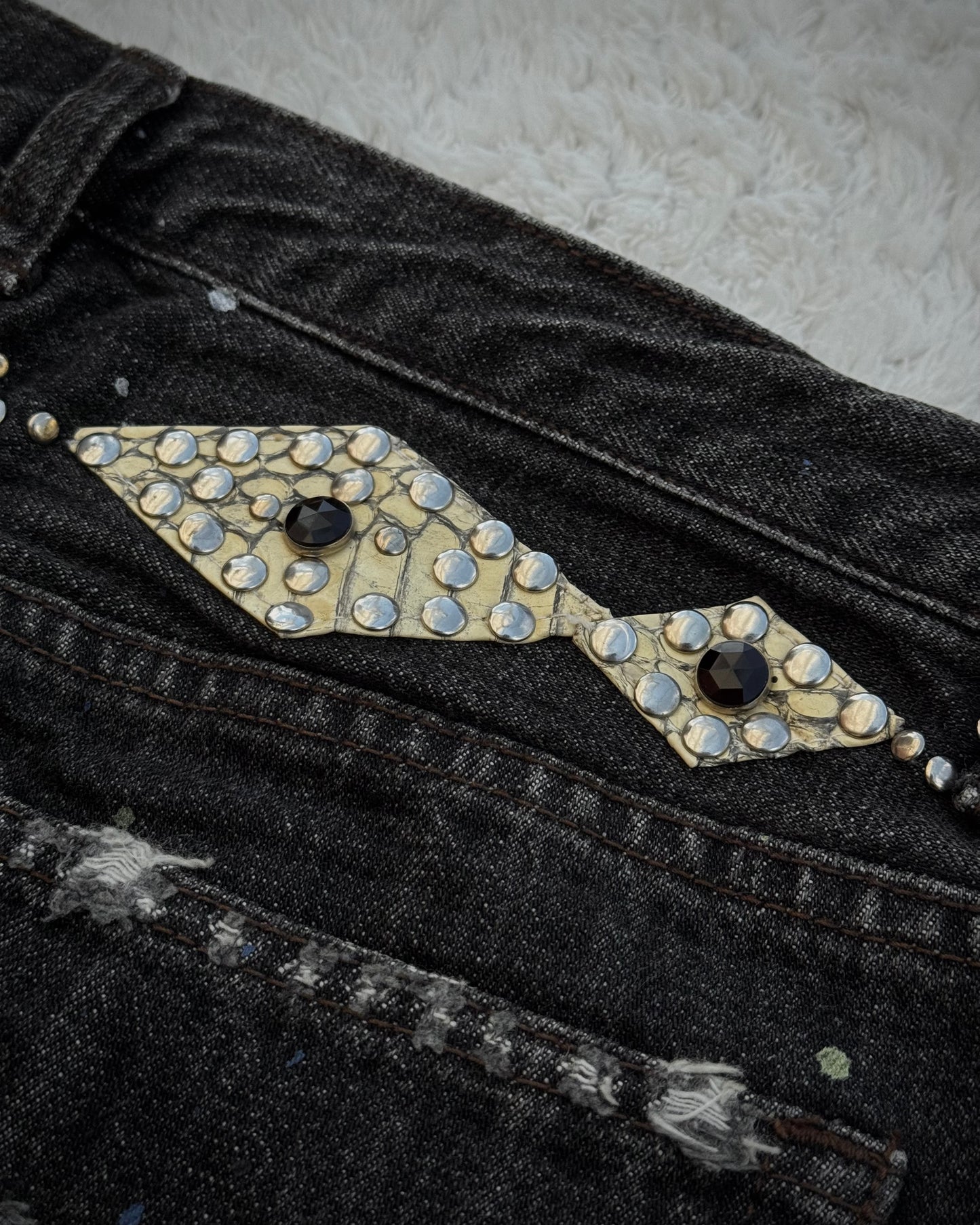 Schlüssel Snakeskin Patches Distressed Bootcut Denim