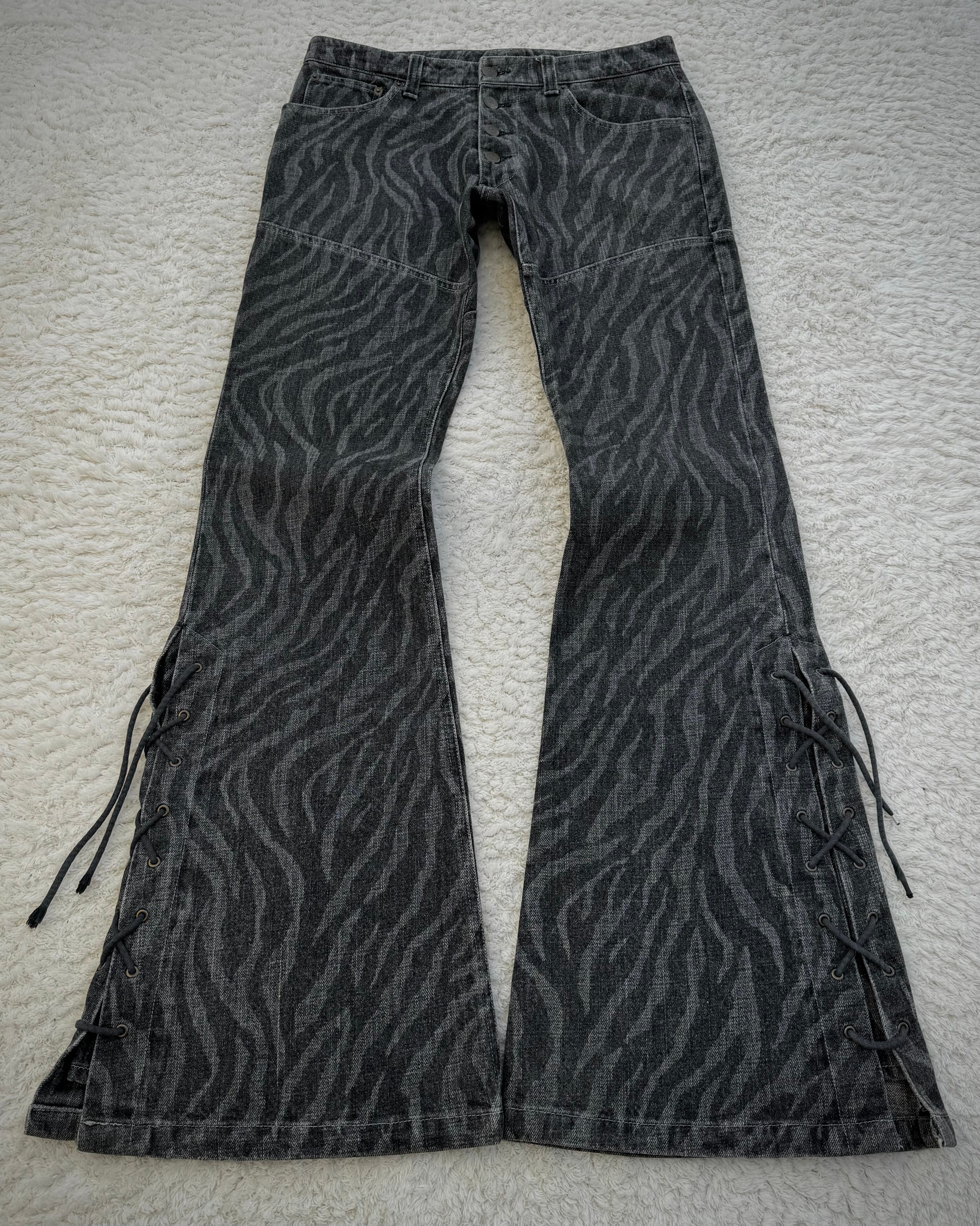 パンツ paroxarchive reserved lace up jeans Tornado Mart Butterfly Decorated Flared Lace-Up Jeans