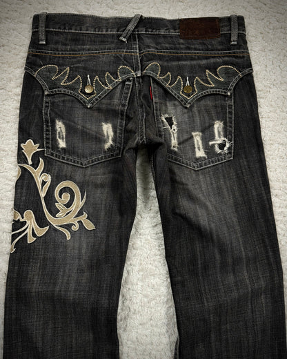 Tornado Mart Tribal Embroidery Flared Jeans
