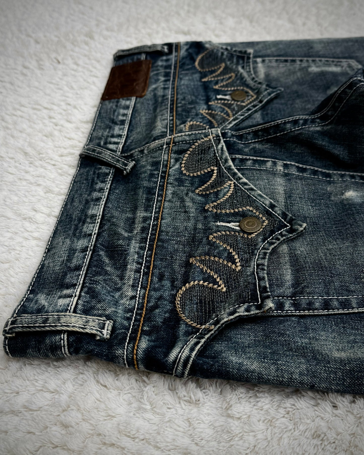 Tornado Mart Tribal Embroidery Spiral Flared Jeans
