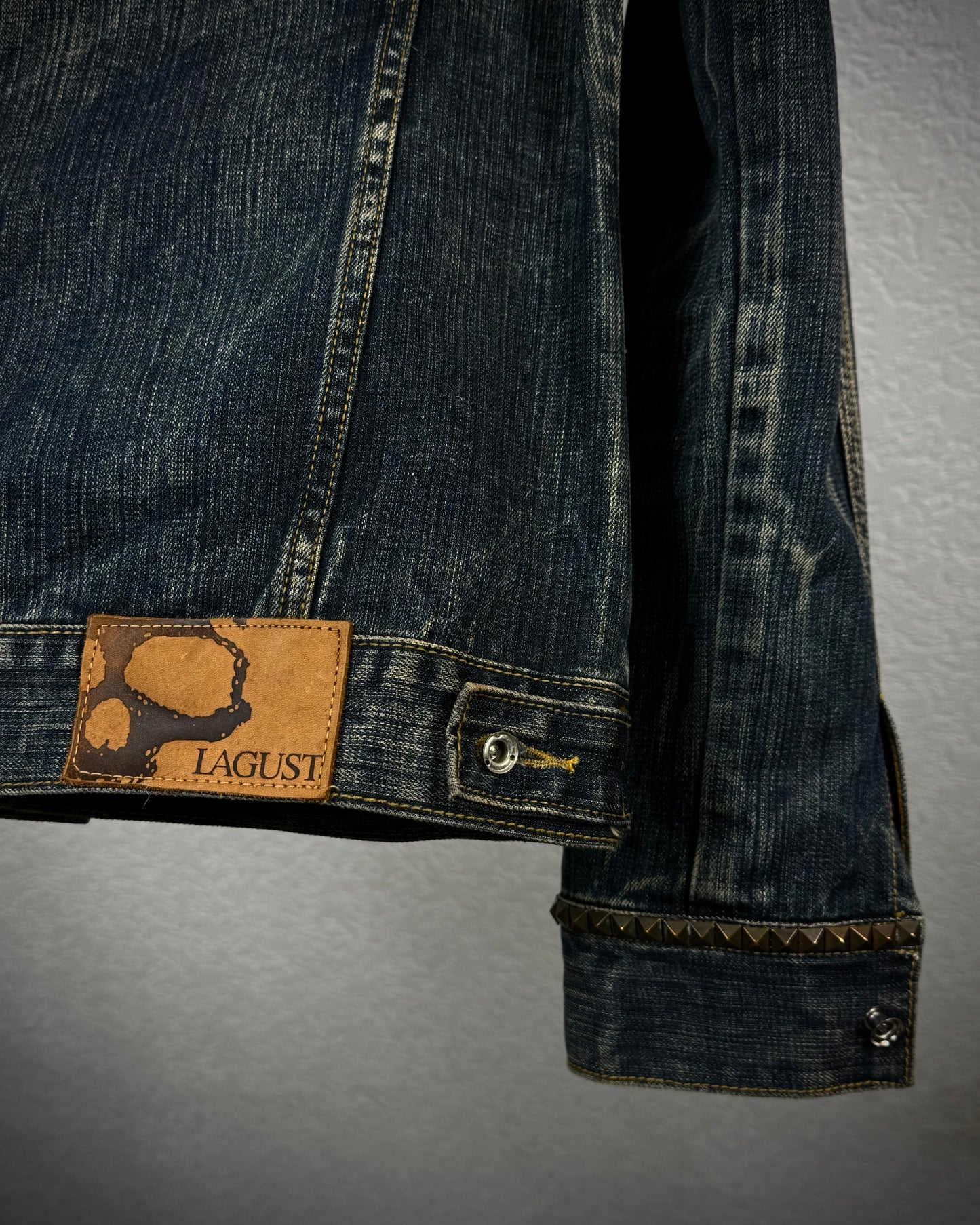 Lagust Studded Fur Collar Denim Jacket