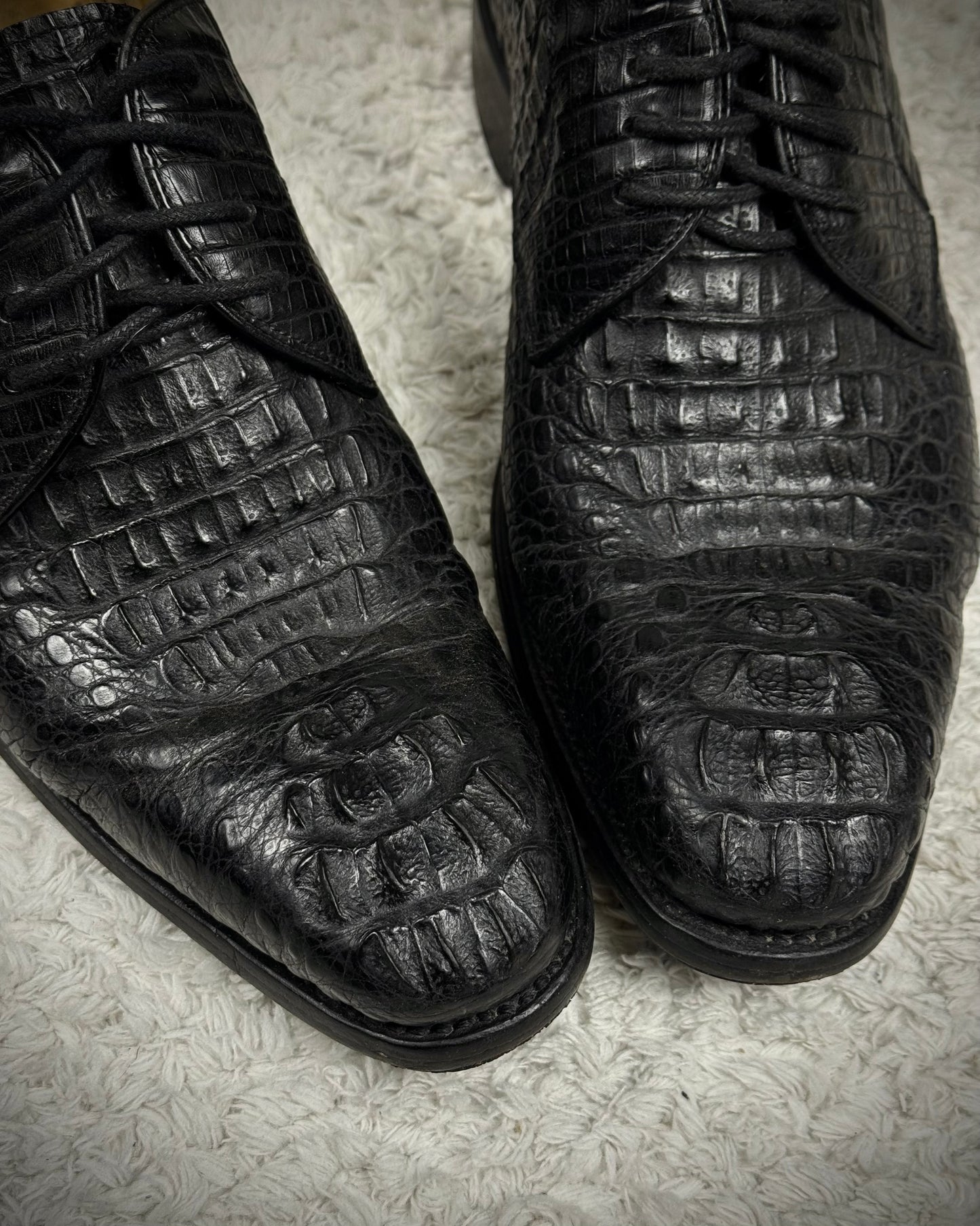 Ming Xie Fang Depth Sculpted Crocodile Leather Boots