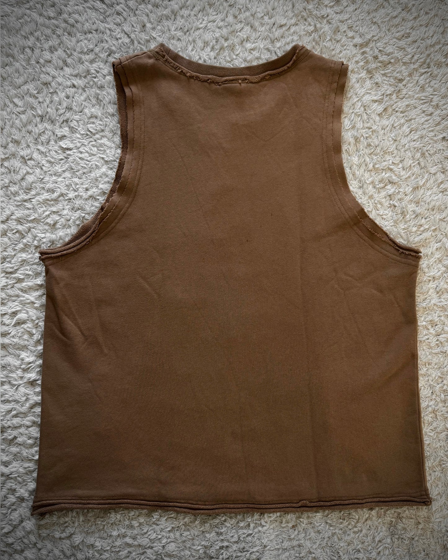 Kontend Raw Cut Shadow Portrait Tank Top