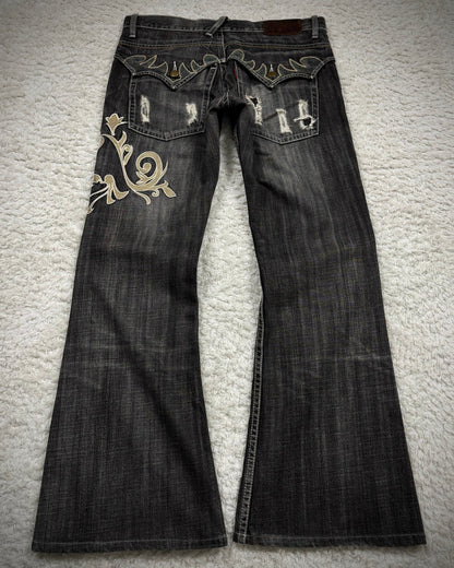 Tornado Mart Tribal Embroidery Flared Jeans
