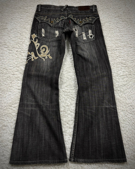 Tornado Mart Tribal Embroidery Flared Jeans