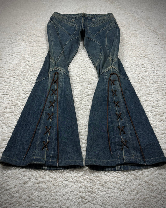 Tornado Mart Mud Washed Dynamic Cut Flared Lace-Up Jeans